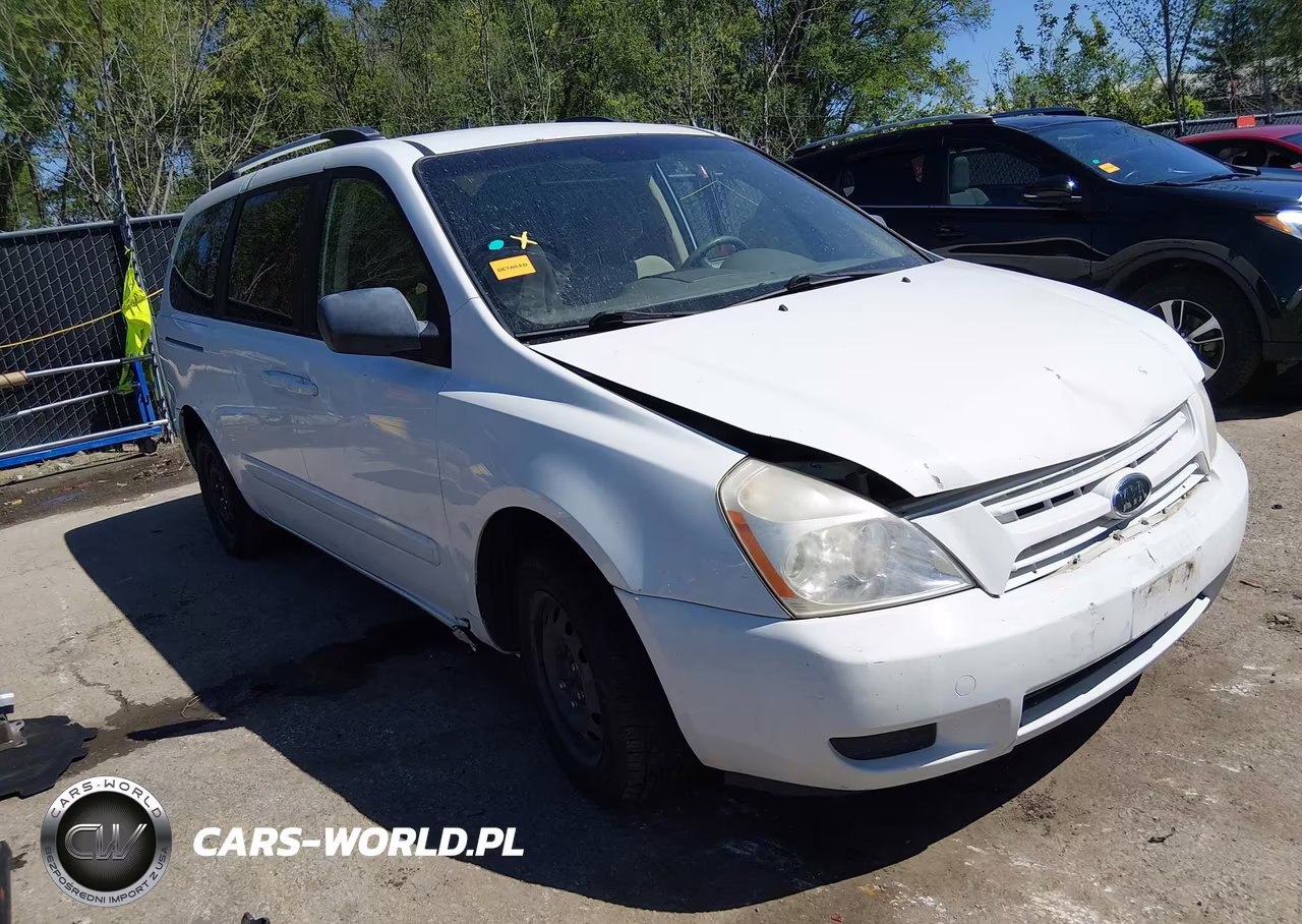 2010 Kia Sedona Lx