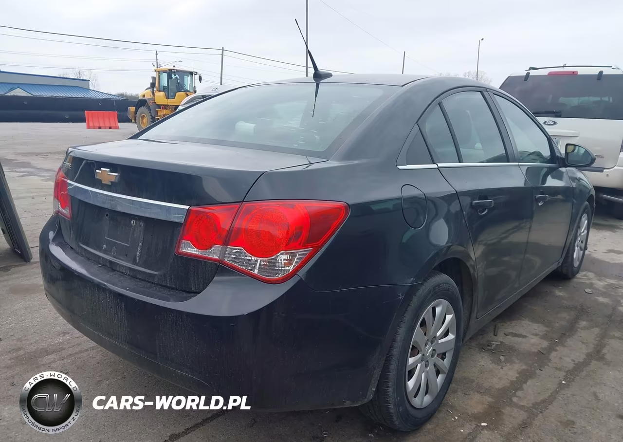 2011 Chevrolet Cruze Ls VIN:1G1PC5SH9B7267811 - 4