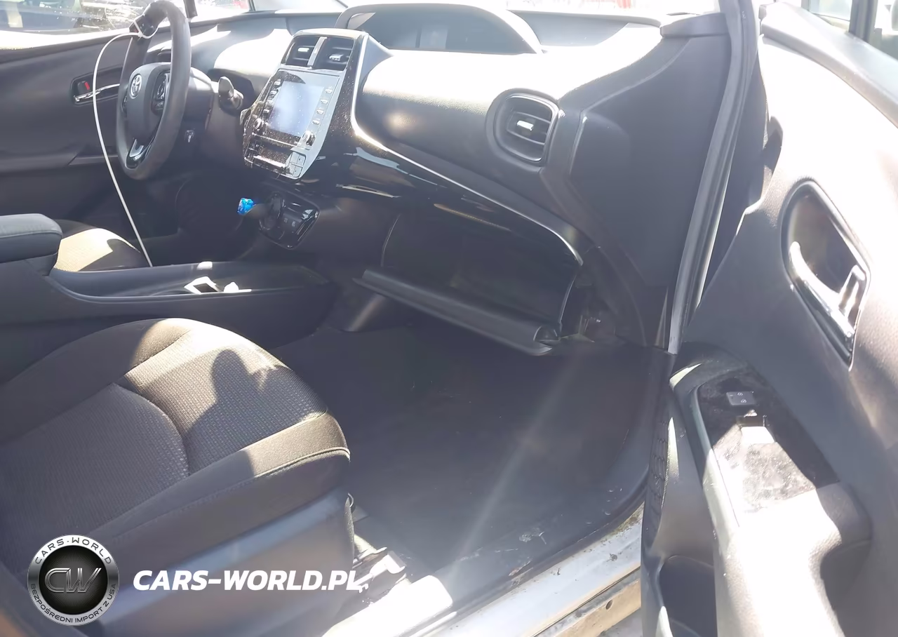 2021 Toyota Prius Le VIN:JTDKAMFU0M3139587 - 5