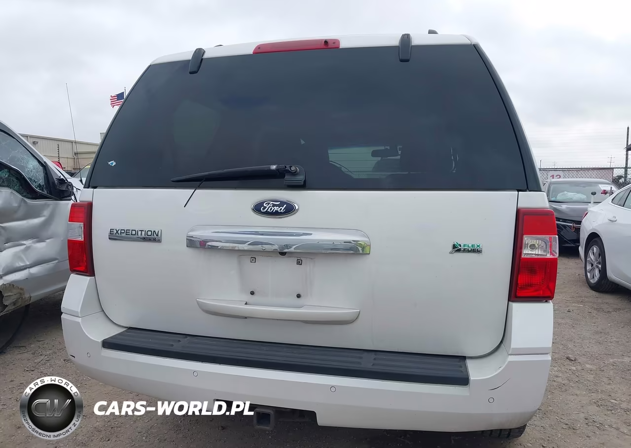 2014 Ford Expedition Limited VIN:1FMJU2A50EEF44325 - 16
