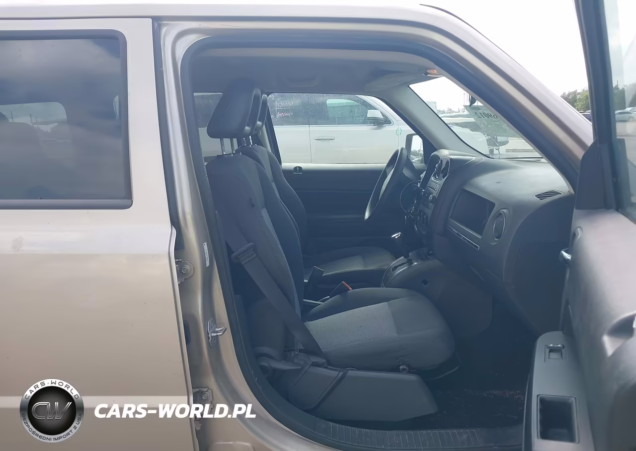 2009 Jeep Patriot Sport VIN:1J4FT28AX9D124819 - 5