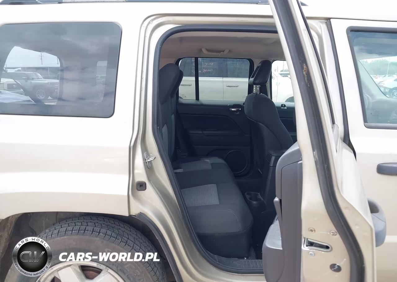 2009 Jeep Patriot Sport VIN:1J4FT28AX9D124819 - 8