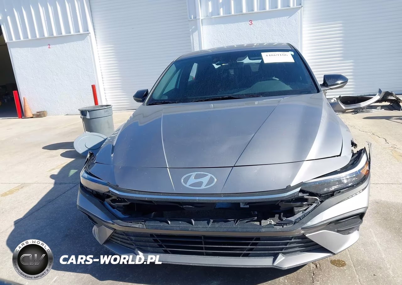 2025 Hyundai Elantra Sel Sport VIN:KMHLM4DG1SU880925 - 13