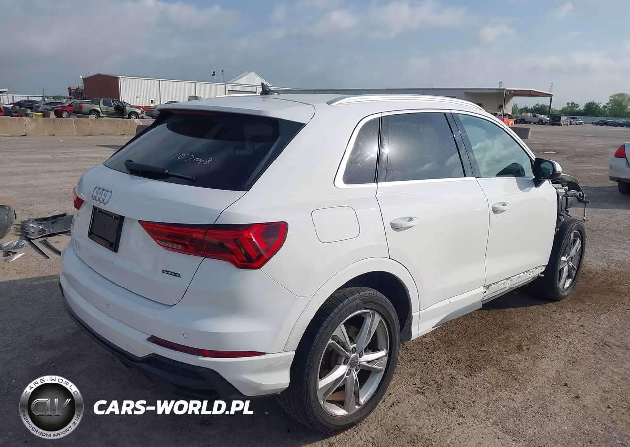 2019 Audi Q3 2.0T S Line Premium VIN:WA1DECF30K1082258 - 4