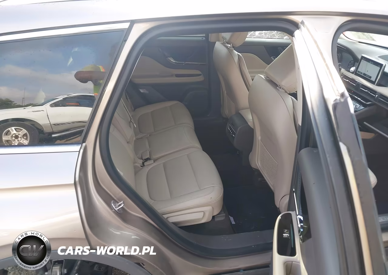 2021 Lincoln Corsair Standard VIN:5LMCJ1C95MUL27866 - 8