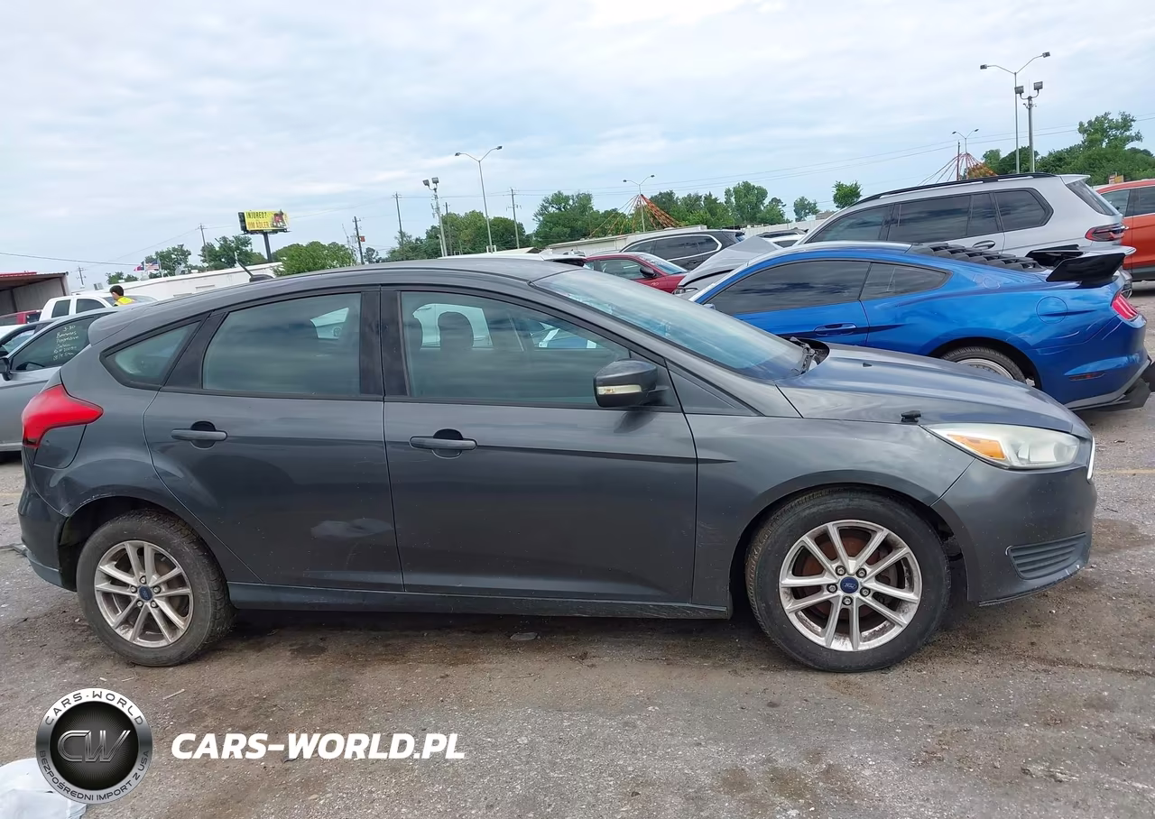 2017 Ford Focus Se VIN:1FADP3K29HL278103 - 13