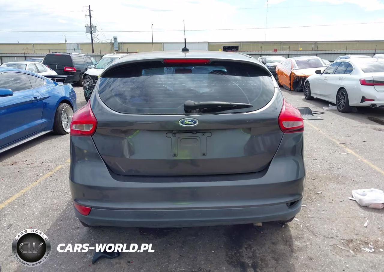 2017 Ford Focus Se VIN:1FADP3K29HL278103 - 16