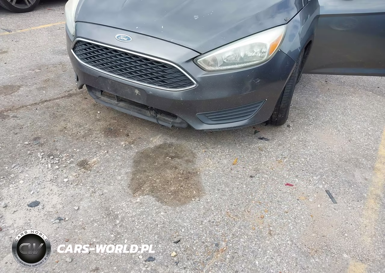 2017 Ford Focus Se VIN:1FADP3K29HL278103 - 6