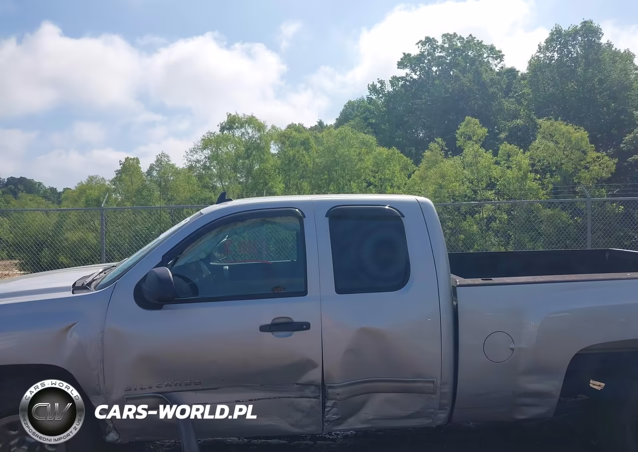 2011 Chevrolet Silverado 1500 Ls VIN:1GCRCREA6BZ380738 - 14