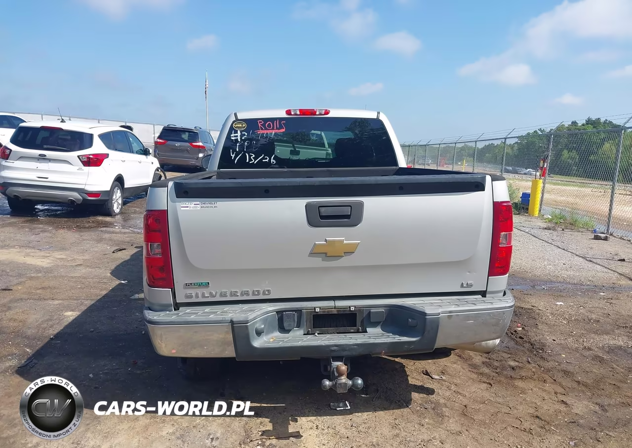2011 Chevrolet Silverado 1500 Ls VIN:1GCRCREA6BZ380738 - 16