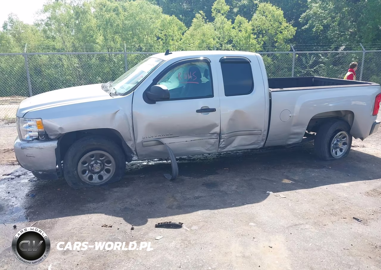 2011 Chevrolet Silverado 1500 Ls VIN:1GCRCREA6BZ380738 - 6