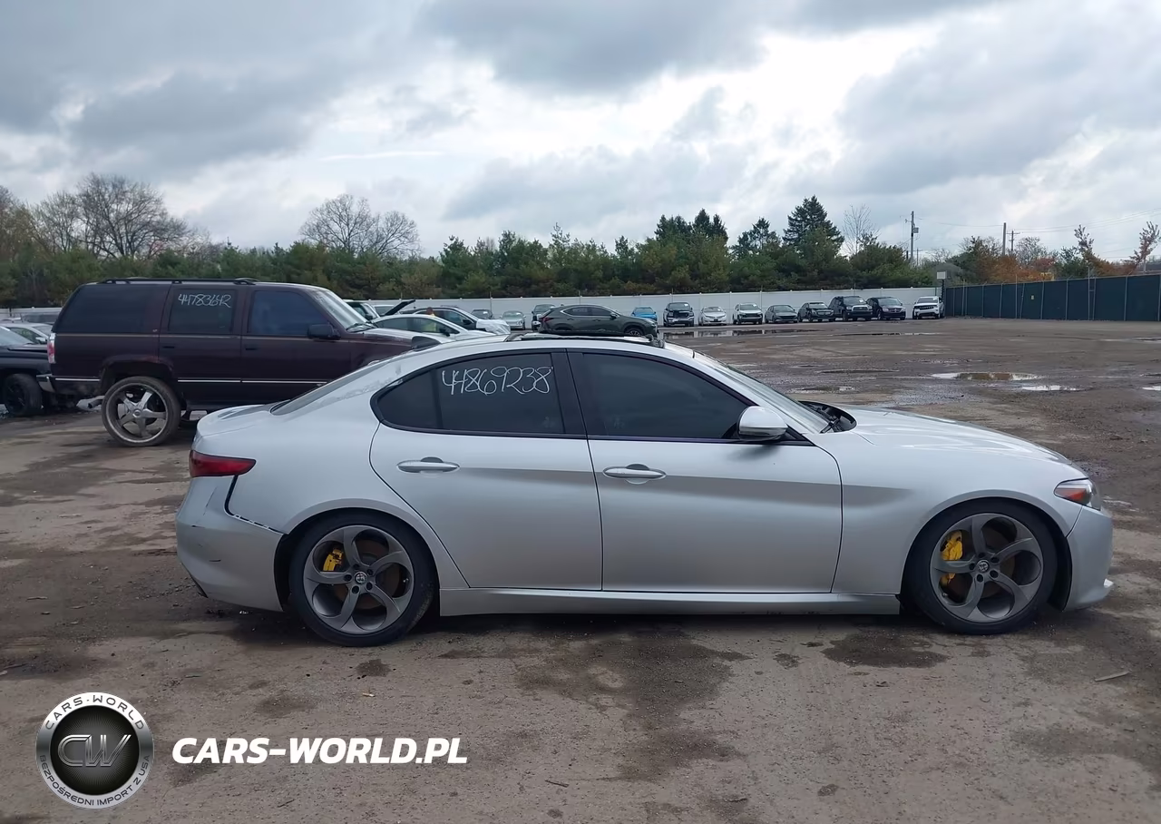 2017 Alfa Romeo Giulia Ti Awd VIN:ZARFAEEN9H7554655 - 13