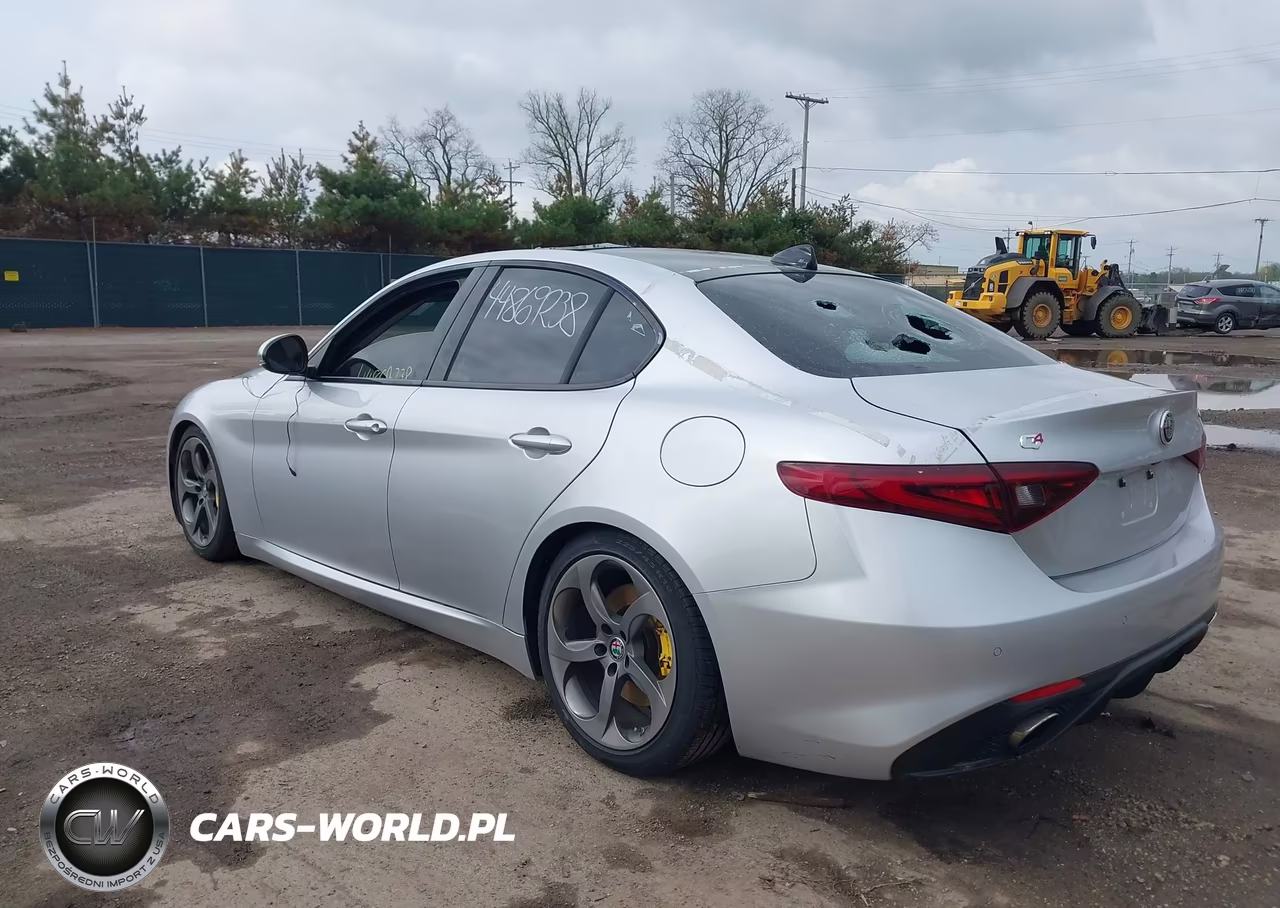 2017 Alfa Romeo Giulia Ti Awd VIN:ZARFAEEN9H7554655 - 3