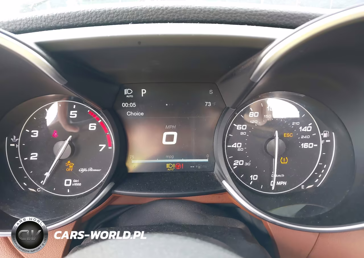 2017 Alfa Romeo Giulia Ti Awd VIN:ZARFAEEN9H7554655 - 7