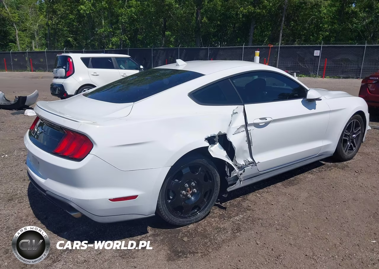 2020 Ford Mustang Ecoboost Premium Fastback VIN:1FA6P8TH1L5139069 - 4