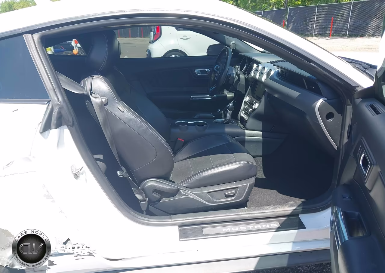2020 Ford Mustang Ecoboost Premium Fastback VIN:1FA6P8TH1L5139069 - 5