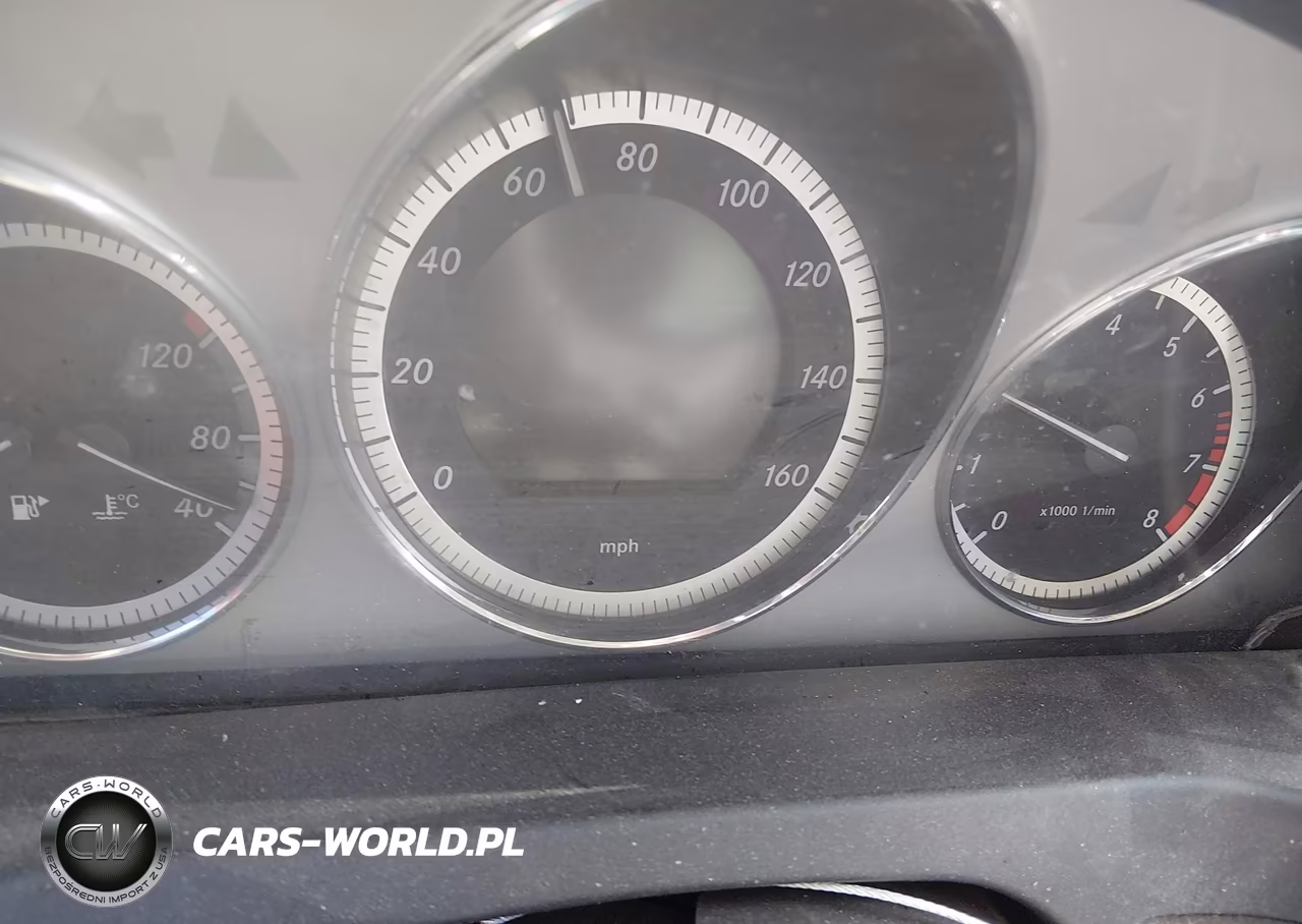2010 Mercedes-Benz C 300 VIN:WDDGF8BBXAR124130 - 7