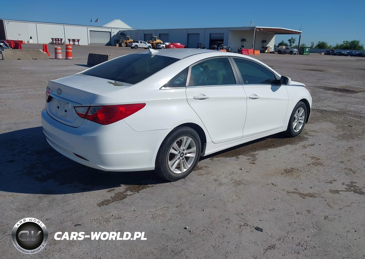 2013 Hyundai Sonata Gls VIN:5NPEB4AC7DH602418 - 4