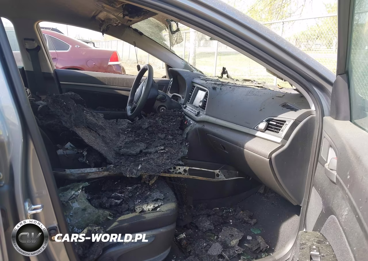 2018 Hyundai Elantra Sel VIN:KMHD84LF8JU557388 - 5