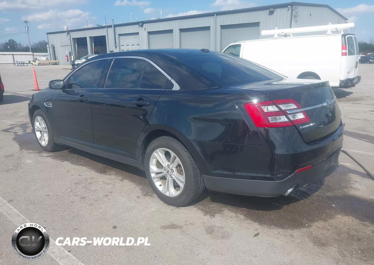 2018 Ford Taurus Se VIN:1FAHP2D88JG132173 - 3