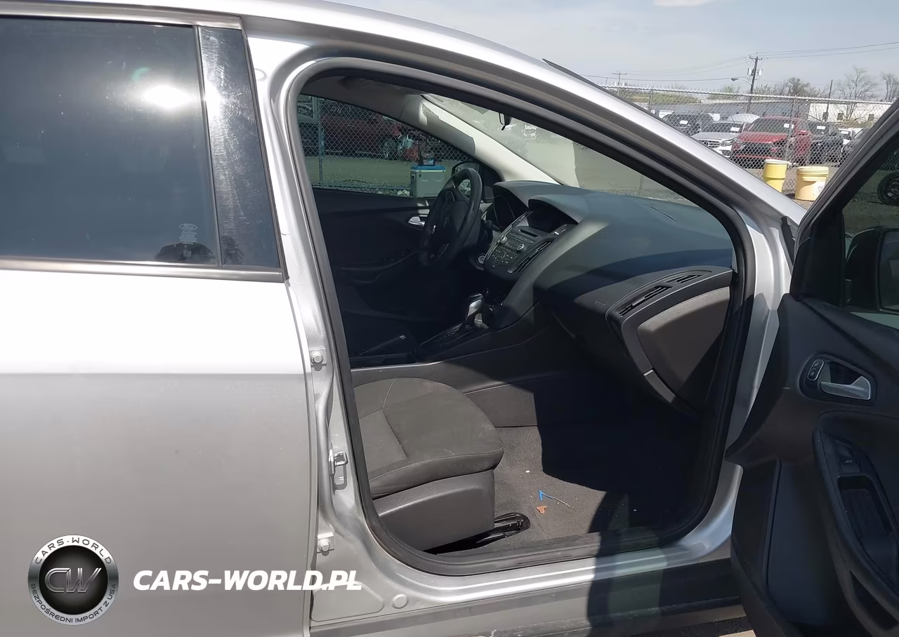 2015 Ford Focus Se VIN:1FADP3F20FL282631 - 5