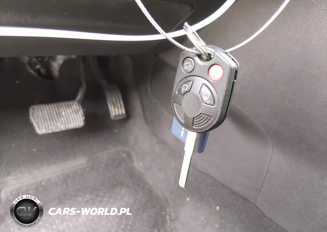 2018 Ford Focus Se VIN:1FADP3FE8JL222650 - 11