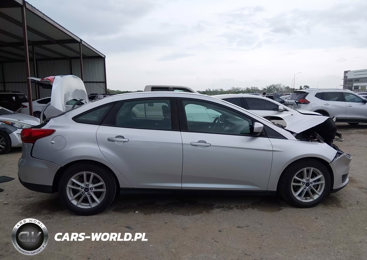 2018 Ford Focus Se VIN:1FADP3FE8JL222650 - 14