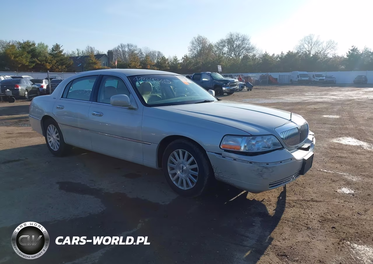2004 Lincoln Town Car Ultimate