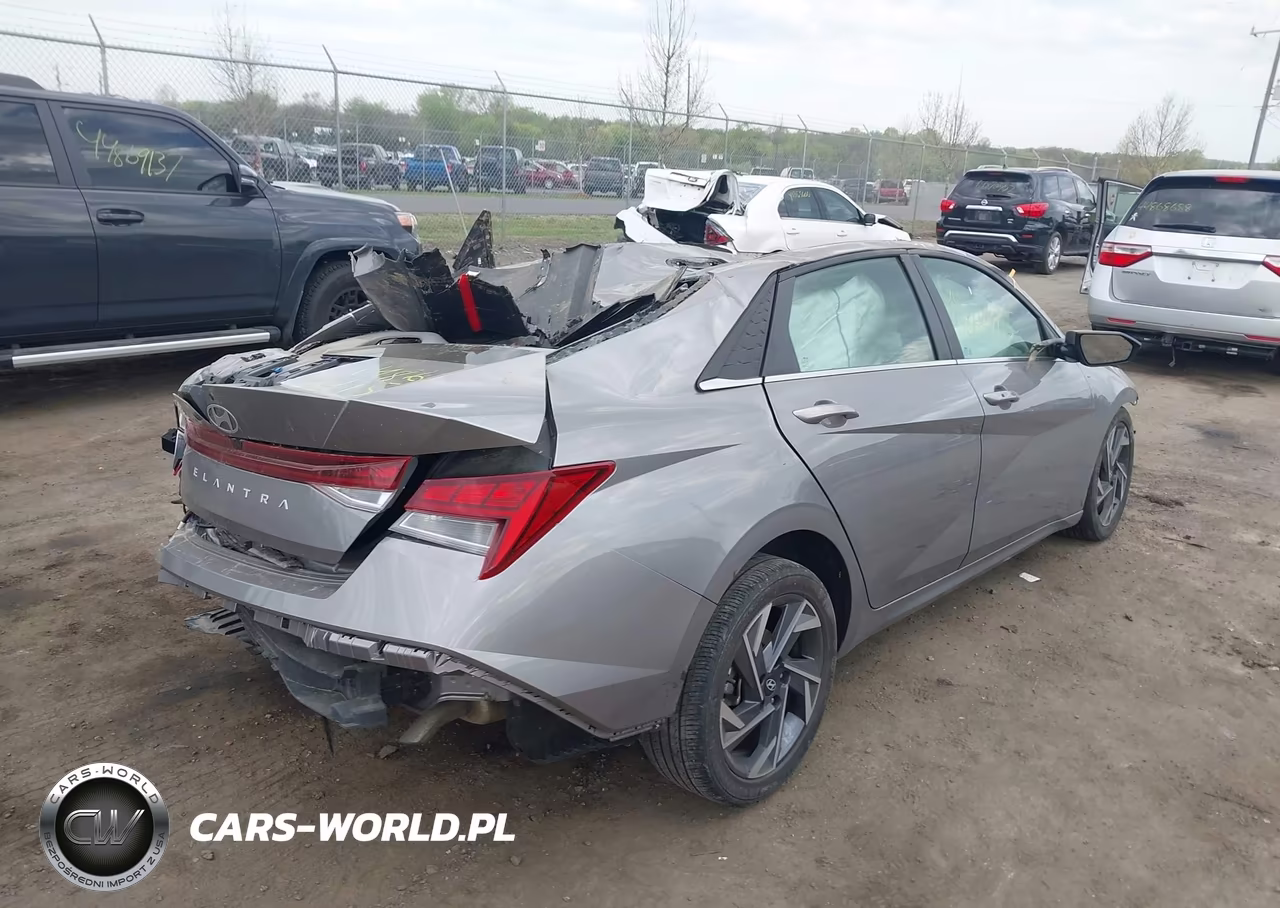2024 Hyundai Elantra Sel VIN:KMHLS4DGXRU676608 - 4