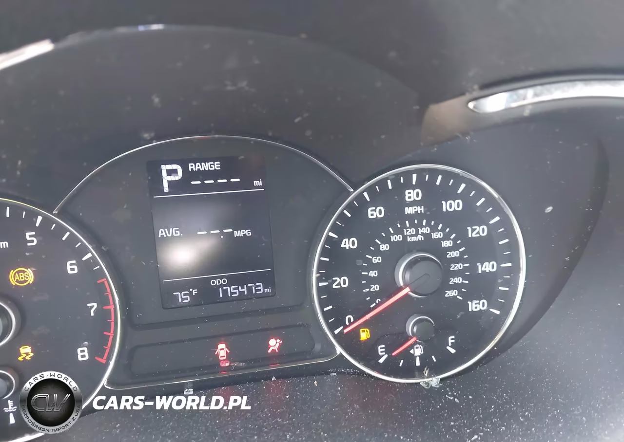 2018 Kia Forte Lx VIN:3KPFK4A7XJE254962 - 15