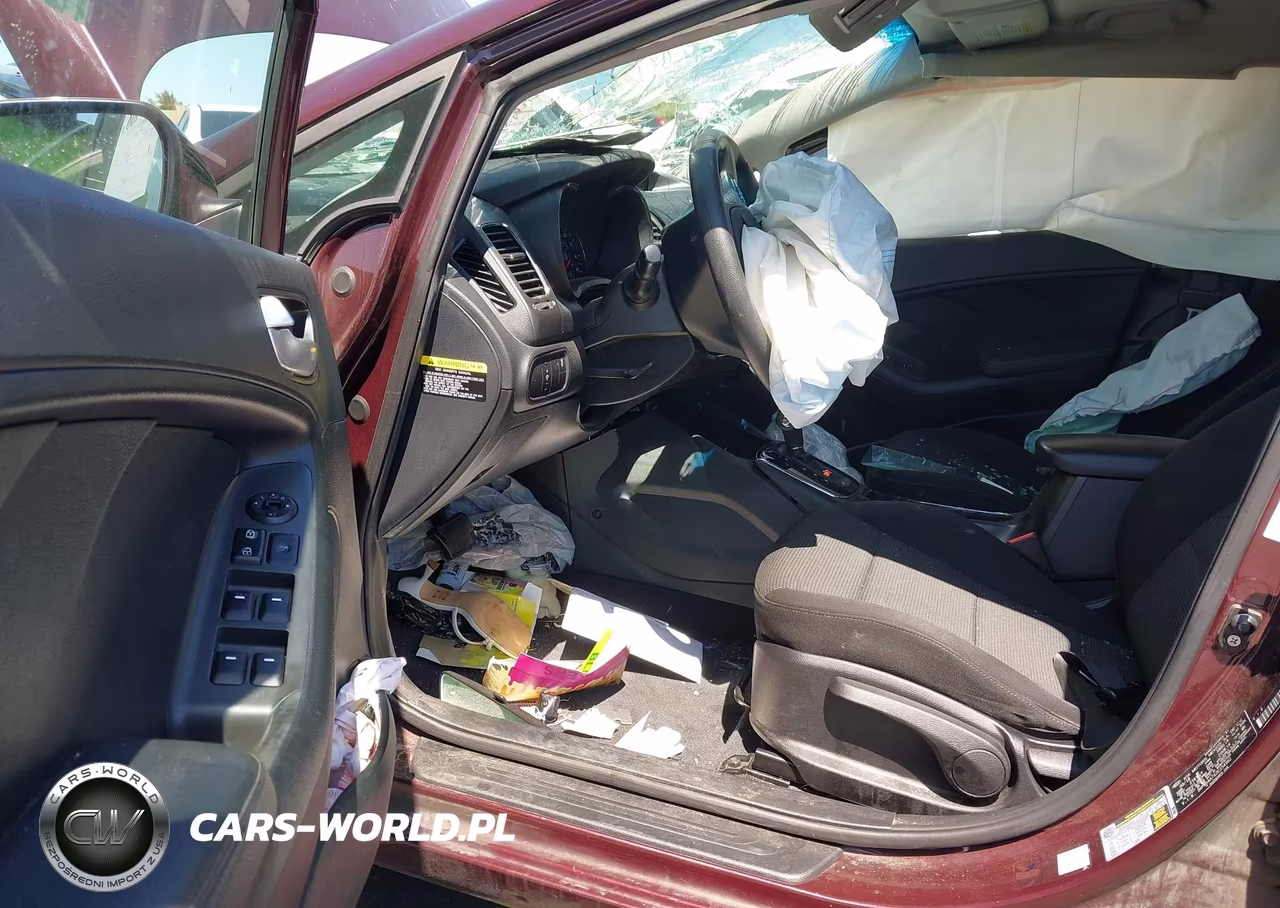 2018 Kia Forte Lx VIN:3KPFK4A7XJE254962 - 5