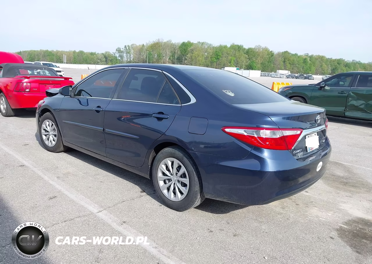 2015 Toyota Camry Le VIN:4T4BF1FK1FR505411 - 3