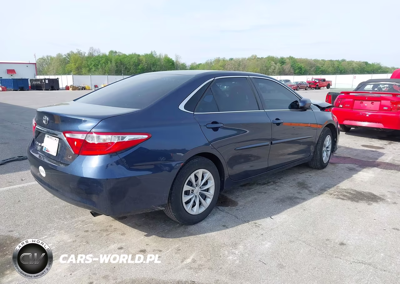 2015 Toyota Camry Le VIN:4T4BF1FK1FR505411 - 4