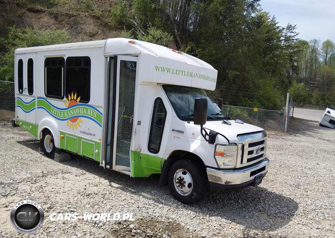 2016 Ford E-450 Cutaway