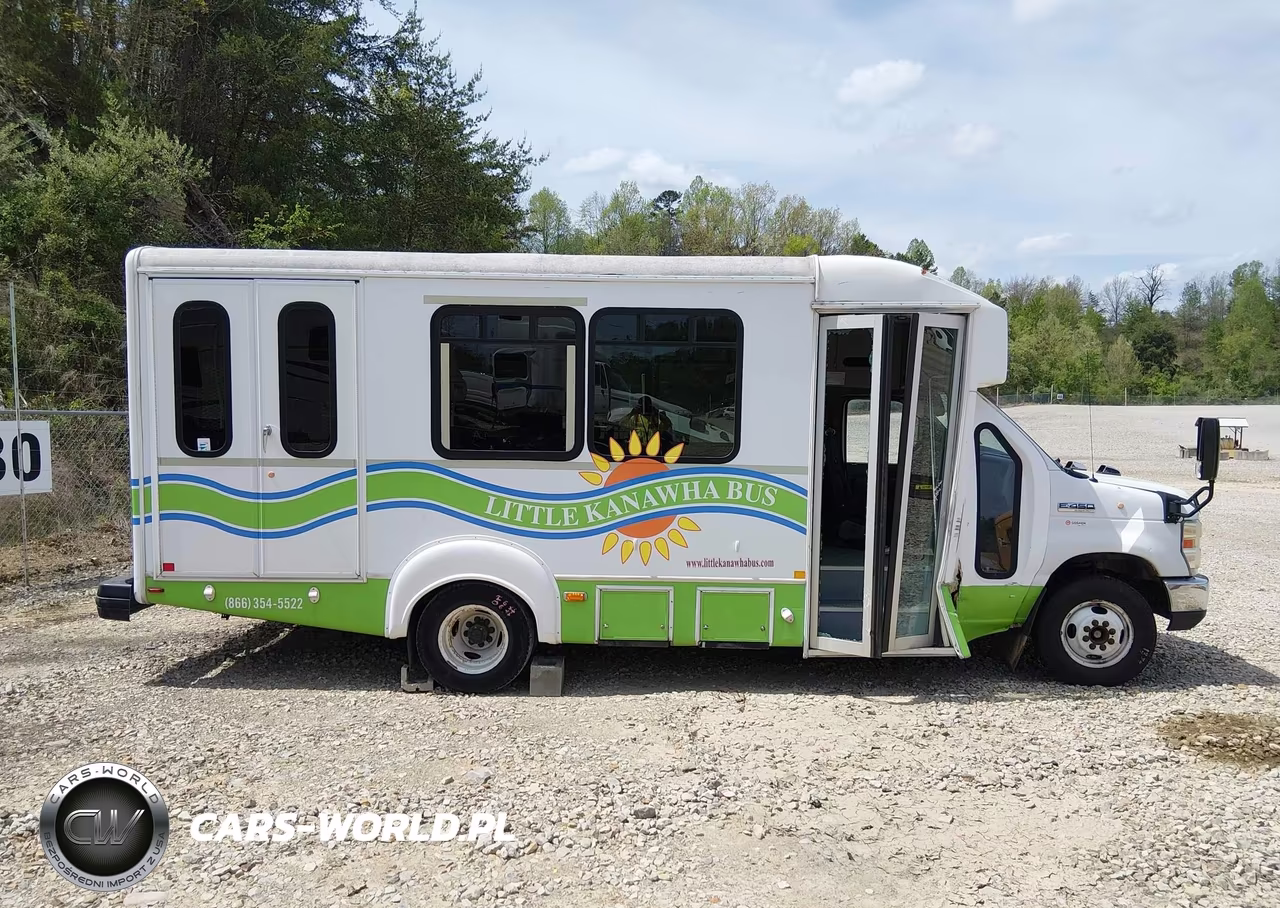 2016 Ford E-450 Cutaway VIN:1FDFE4FS3GDC56918 - 13