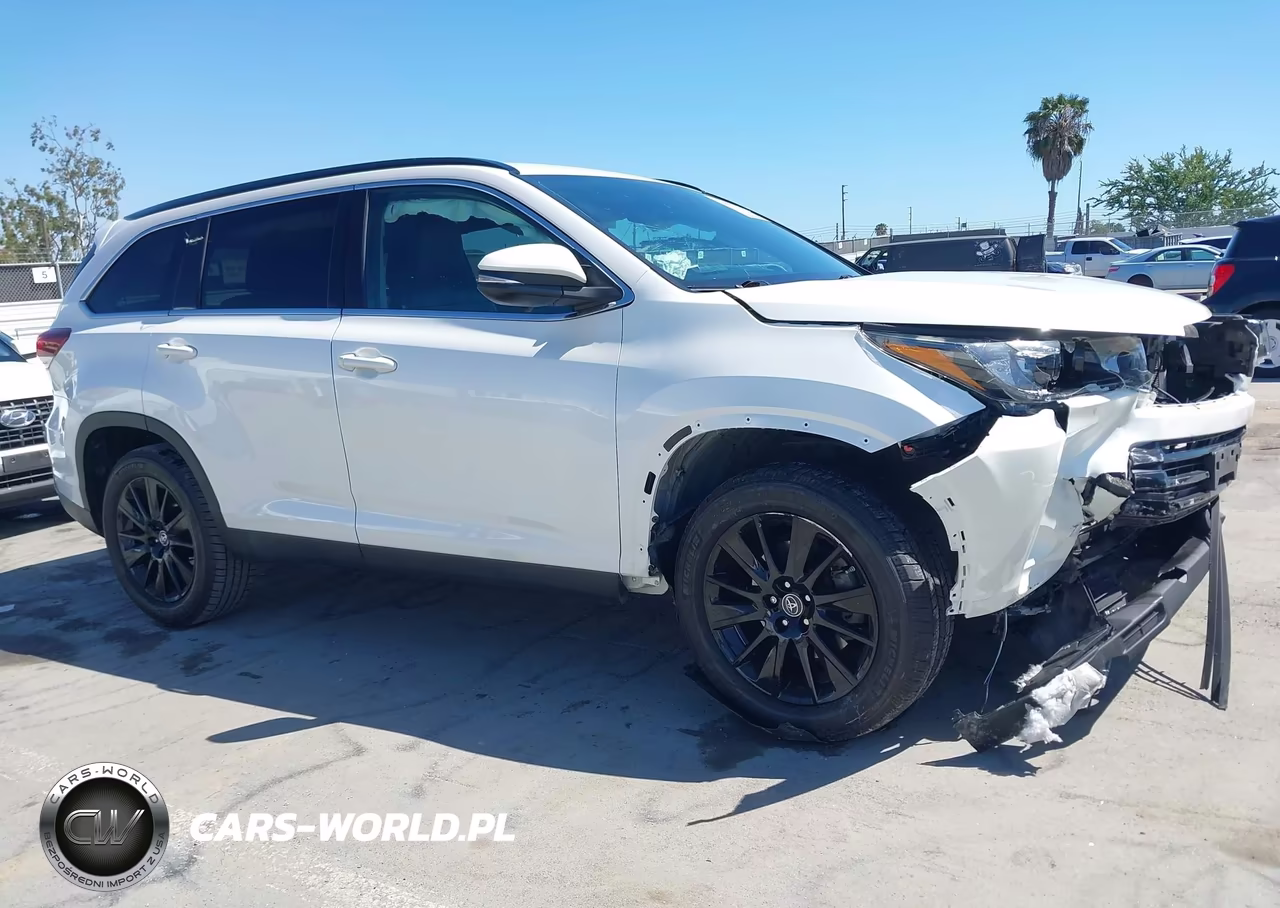 2019 Toyota Highlander Se