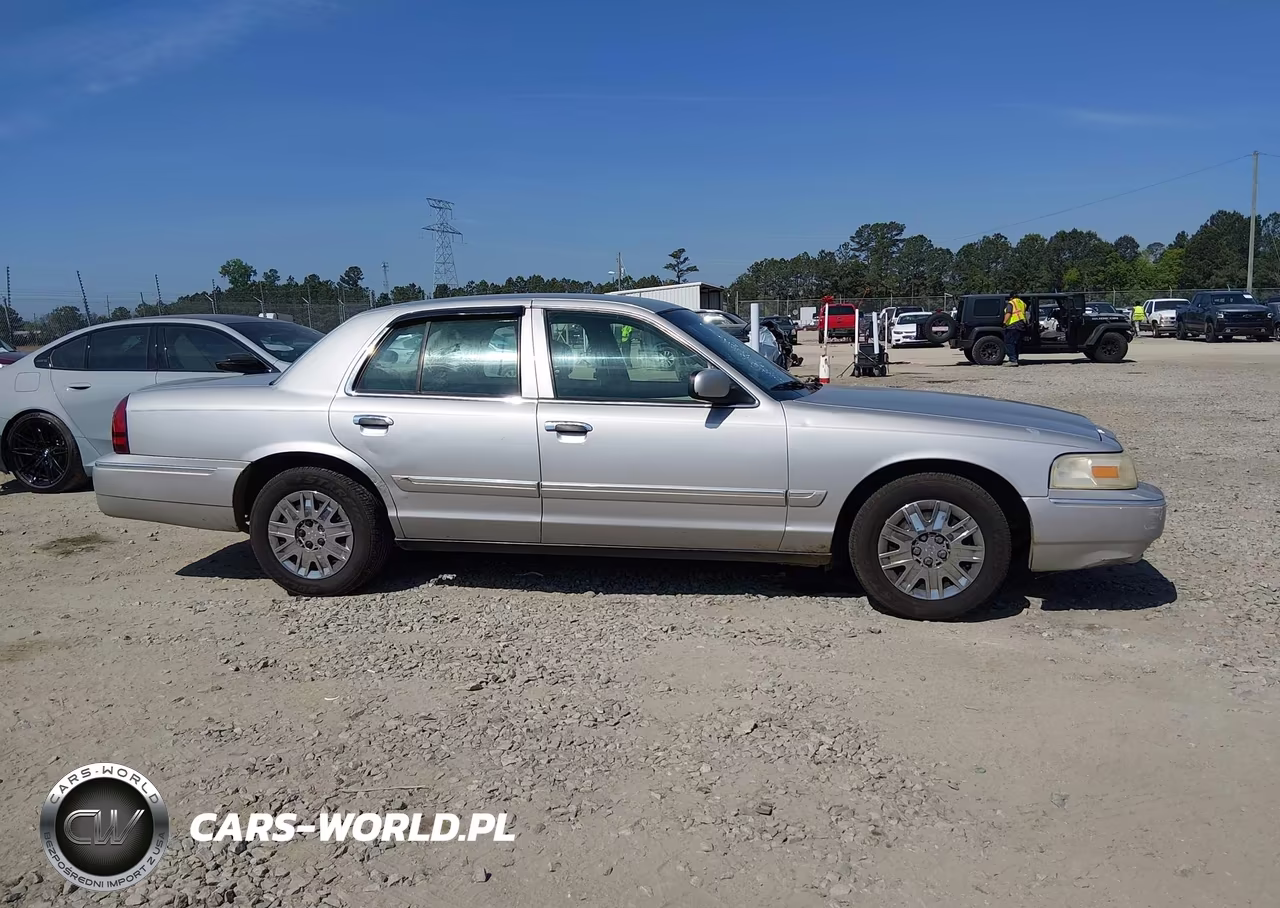 2007 Mercury Grand Marquis Gs VIN:2MEFM74V07X633038 - 13