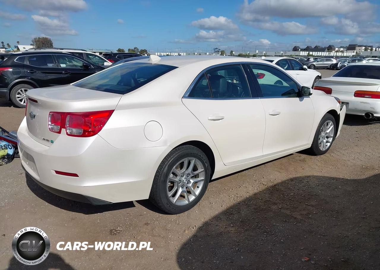 2013 Chevrolet Malibu Eco VIN:1G11D5RR9DF112847 - 4
