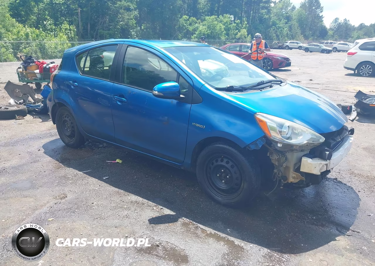 2016 Toyota Prius C Three
