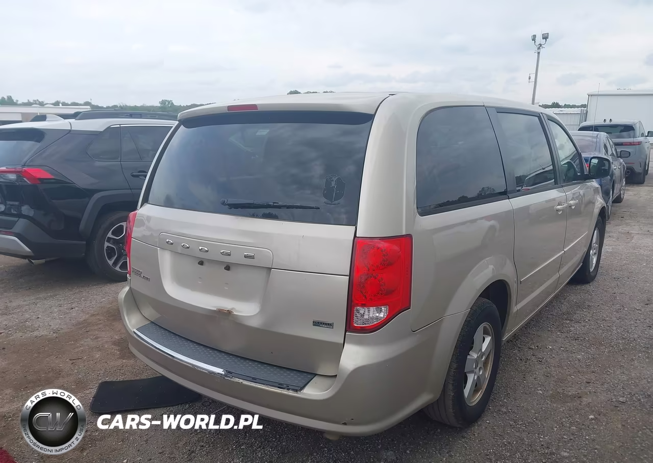 2013 Dodge Grand Caravan Sxt VIN:2C4RDGCG8DR524750 - 4