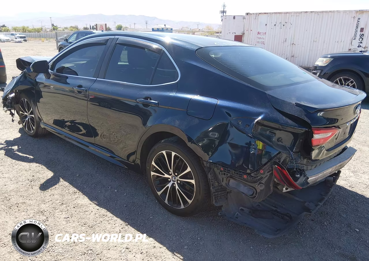 2018 Toyota Camry Se VIN:4T1B11HK3JU520992 - 3
