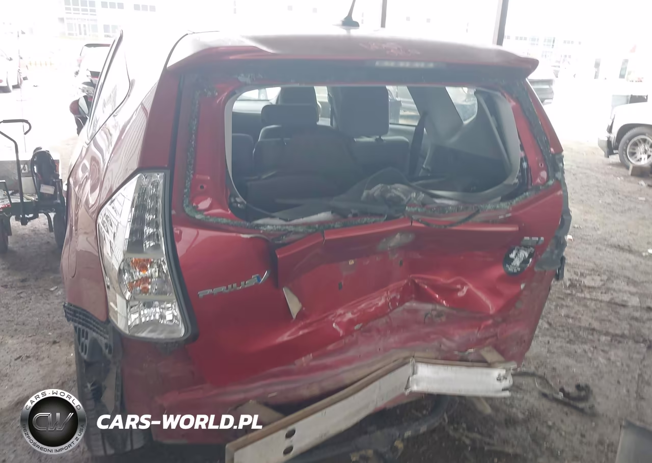 2012 Toyota Prius V Three VIN:JTDZN3EU4C3114043 - 6