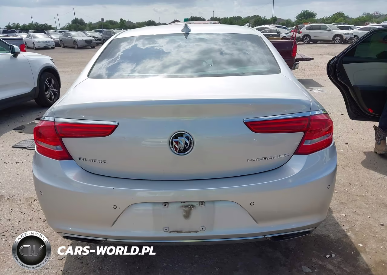2018 Buick Lacrosse Premium VIN:1G4ZR5SS1JU131792 - 16
