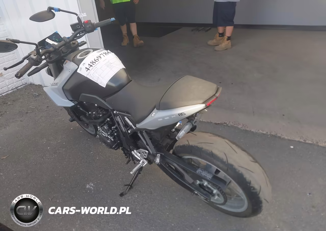 2024 Suzuki Gsx800 R VIN:JS1EM11B5R7101601 - 3