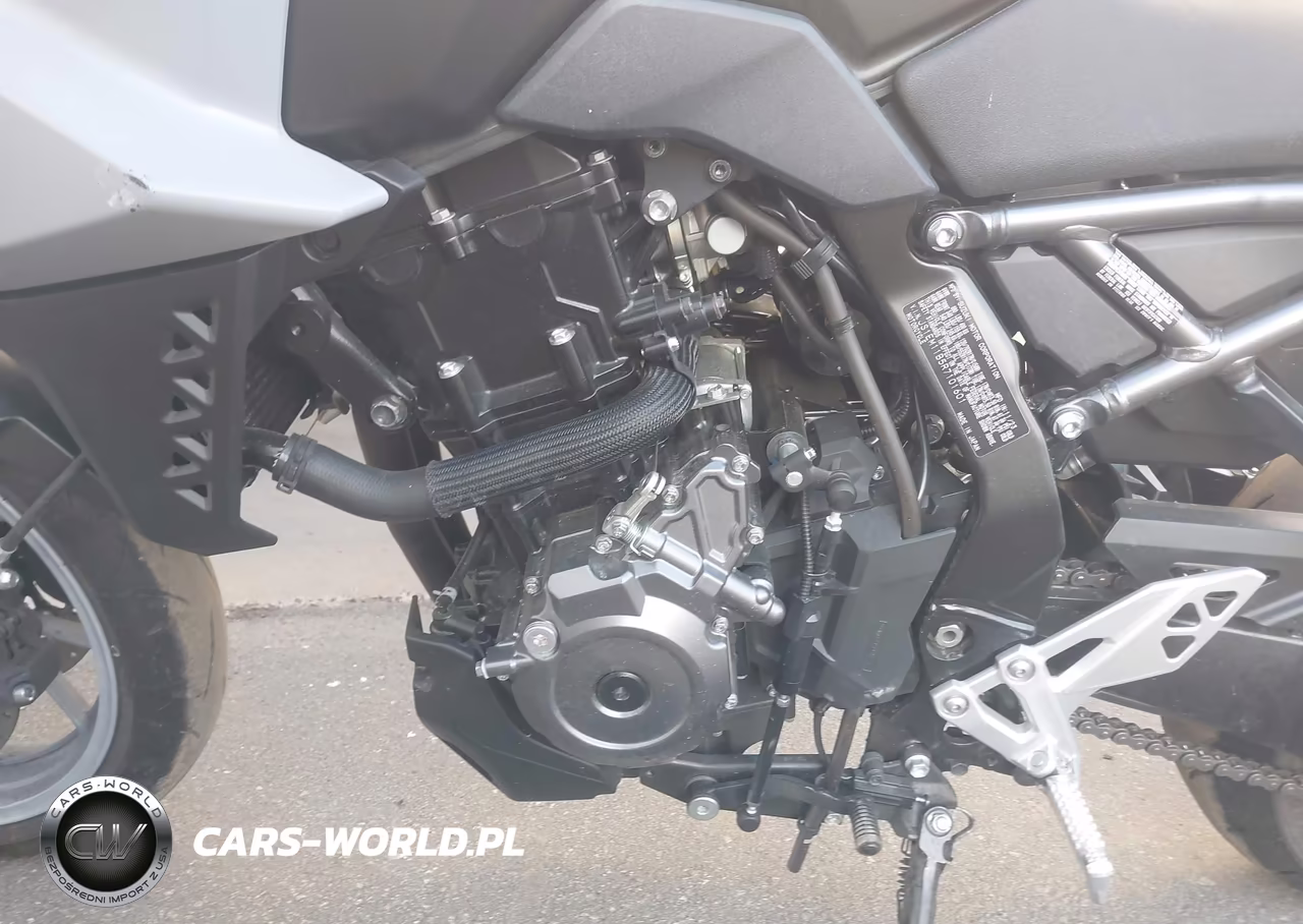 2024 Suzuki Gsx800 R VIN:JS1EM11B5R7101601 - 9