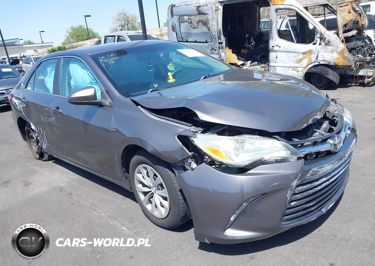 2016 Toyota Camry Le