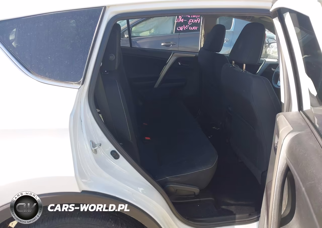 2018 Toyota Rav4 Xle VIN:2T3RFREV6JW806310 - 8
