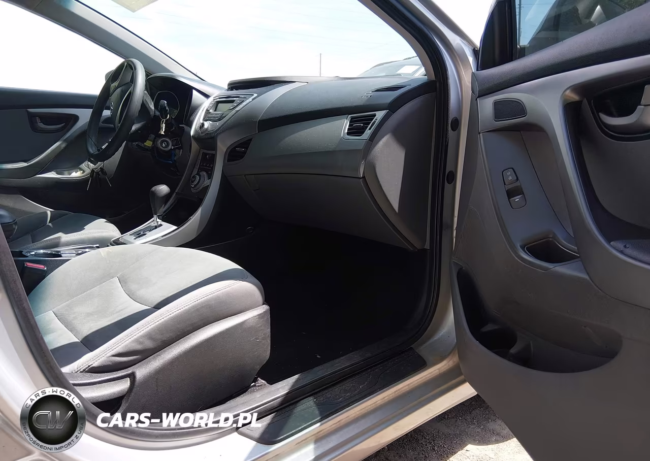 2012 Hyundai Elantra Gls VIN:5NPDH4AE0CH077146 - 5