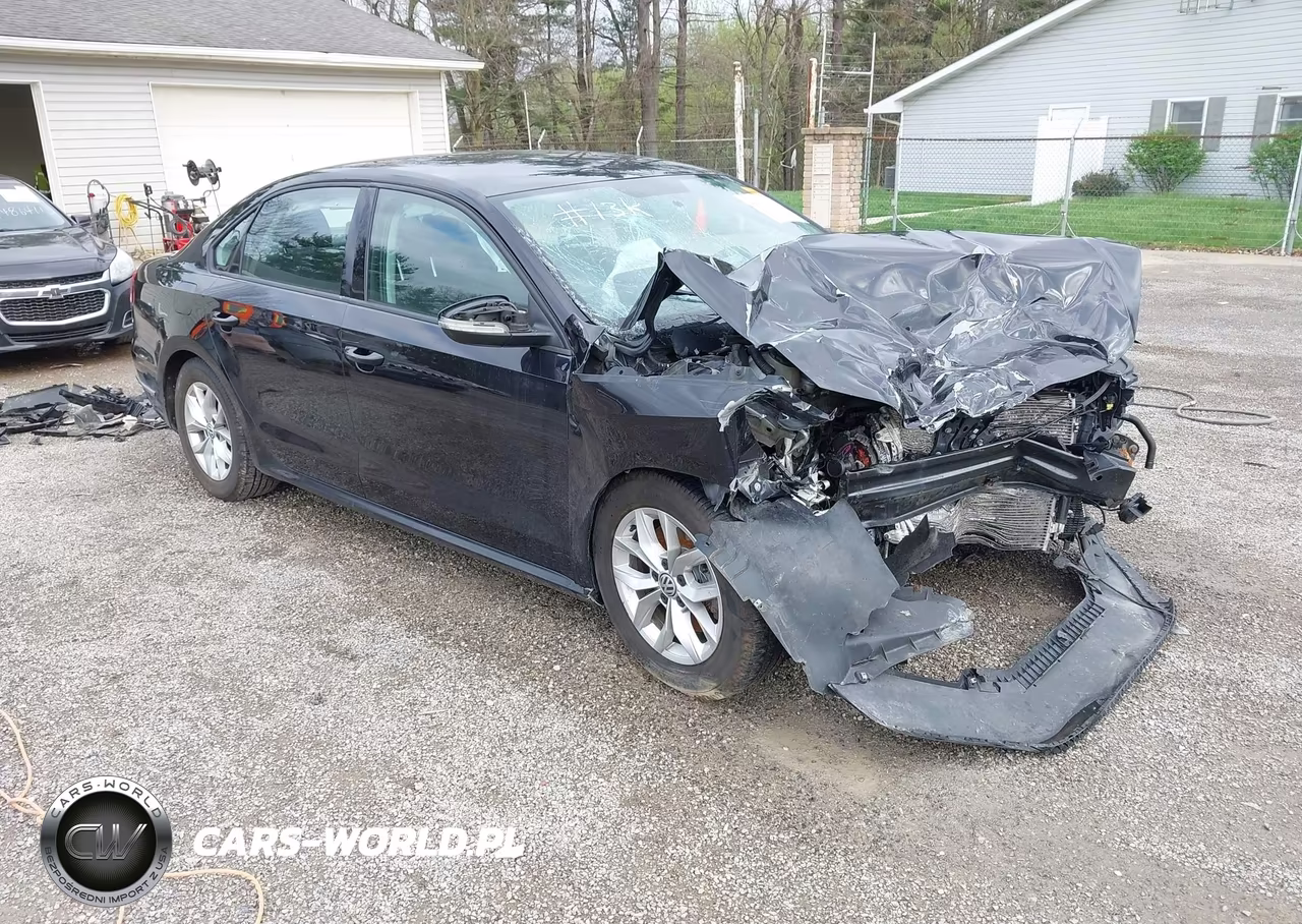 2018 Volkswagen Passat 2.0T R-Line-2.0T S