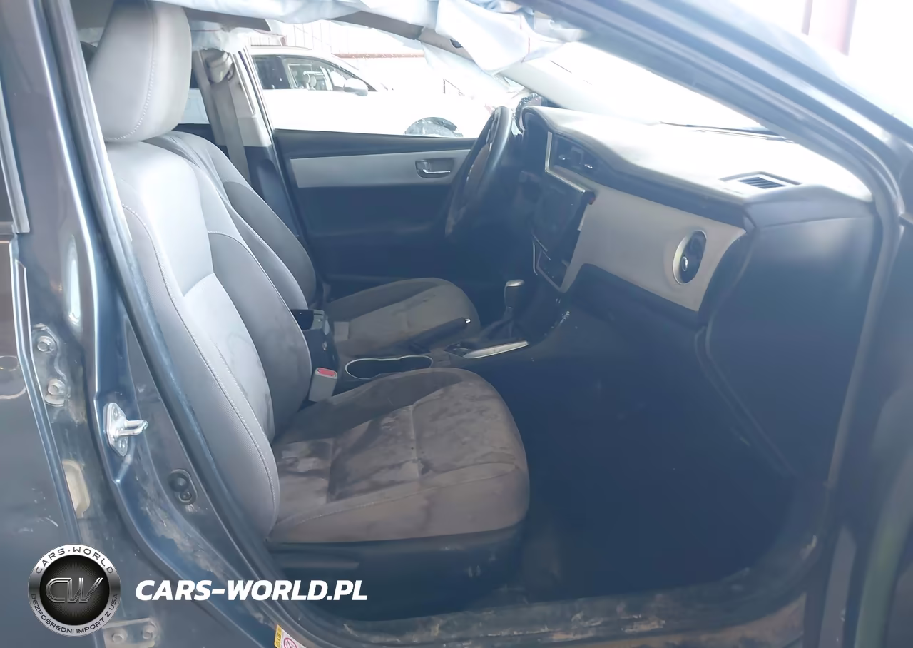 2018 Toyota Corolla Le VIN:5YFBURHE4JP842817 - 5